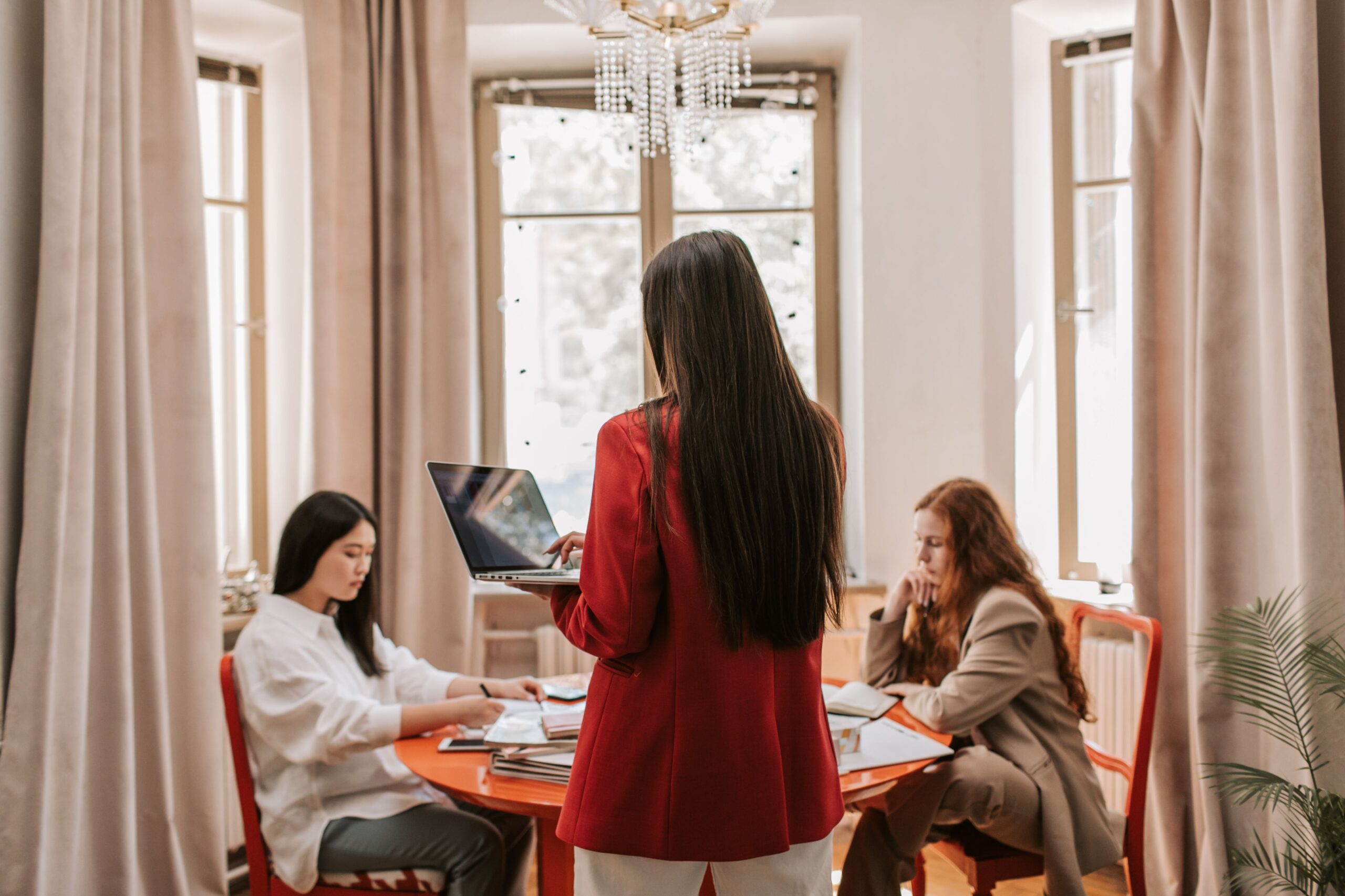 How to Keep Digital Projects Moving Without Micromanaging featured image